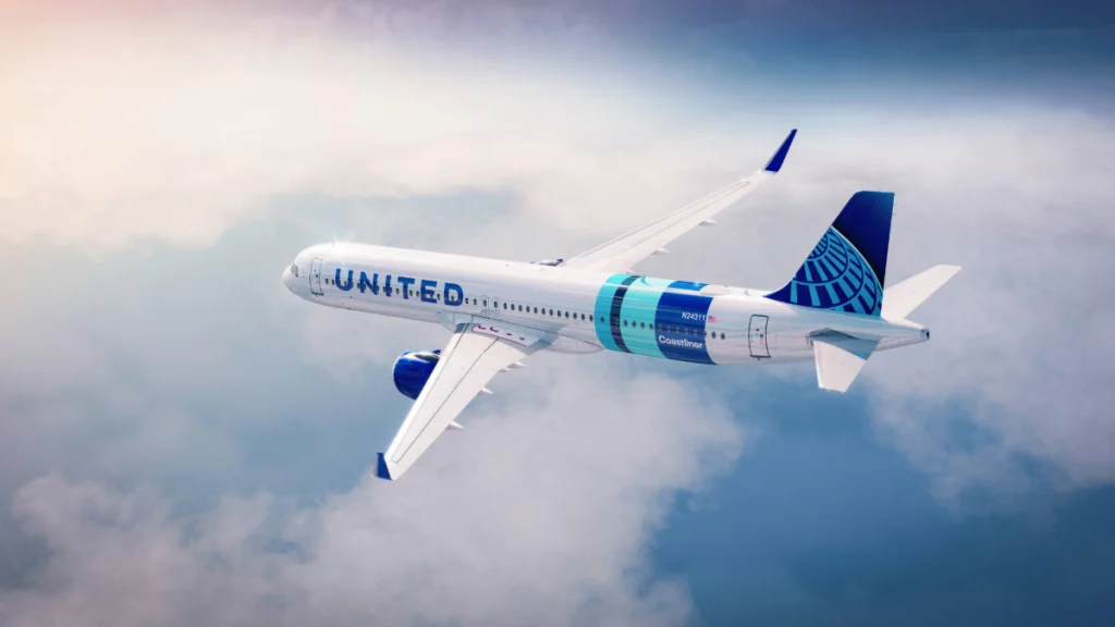 United Airlines Confident in Passing Fuel Costs to Customers Amid Rising Prices