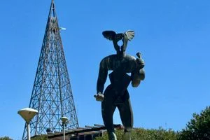 Alcorcón's La Ribota Park: A Unique Celestial Experience Amidst Nature