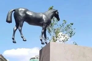 Controversial Sculpture Sparks Debate in Central Madrid